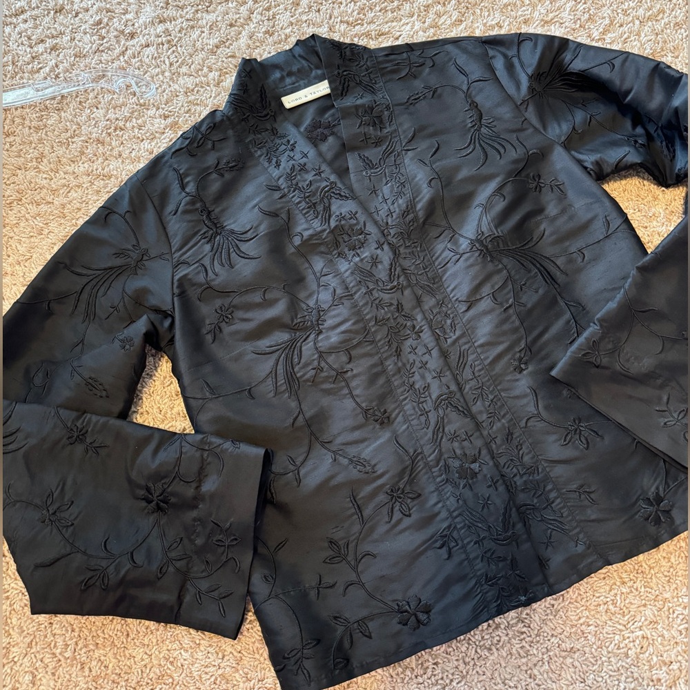 Lord & Taylor Blazer 100 % Silk Embroidered Size S/M - Picture 7 of 11